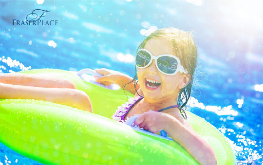 프레이저 플레이스 센트럴과 남대문이 가성비 높은 호캉스 패키지 '썸머 해피아워'를 출시했다. 아웃도어 피서보다 휴식과 힐링 그리고 가족과 함께하는 인도어 피서 상품이다. 프레이저 플레이스 센트럴과 남대문은 지난해 선보였던 치킨과 맥주(치맥) 패키지에 대한 높은 수요와 성원에 힘입어 올해는 피자와 맥주(피맥)도 포함된 먹고 쉬고 즐기는 '올 어라운드 호텔 서비스'로서 썸머 해피아워 패키지를 준비했다. 서울 도심 속 호텔이면서도 인도어 수영장을 보유하고 있는 프레이저 플레이스 센트럴은 높은 가성비와 특급호텔 시설을 갖추고 있다. 프레이저 플레이스 제공